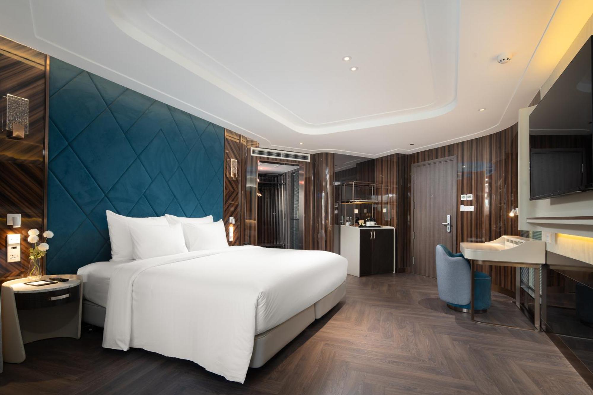 Hotel Grand Pioneers Halong Bay Cruise 1 Ha Long Exterior foto