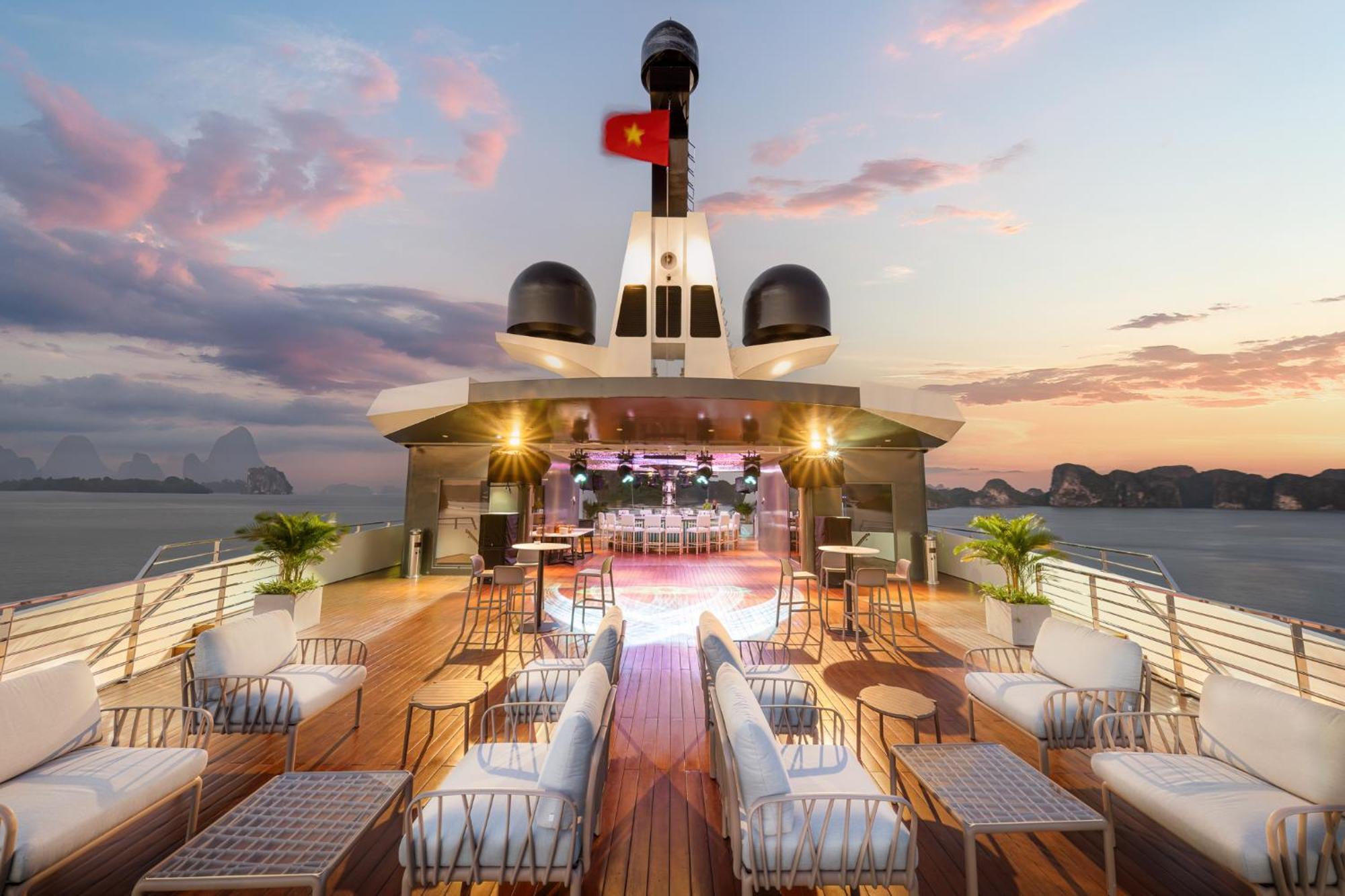 Hotel Grand Pioneers Halong Bay Cruise 1 Ha Long Exterior foto
