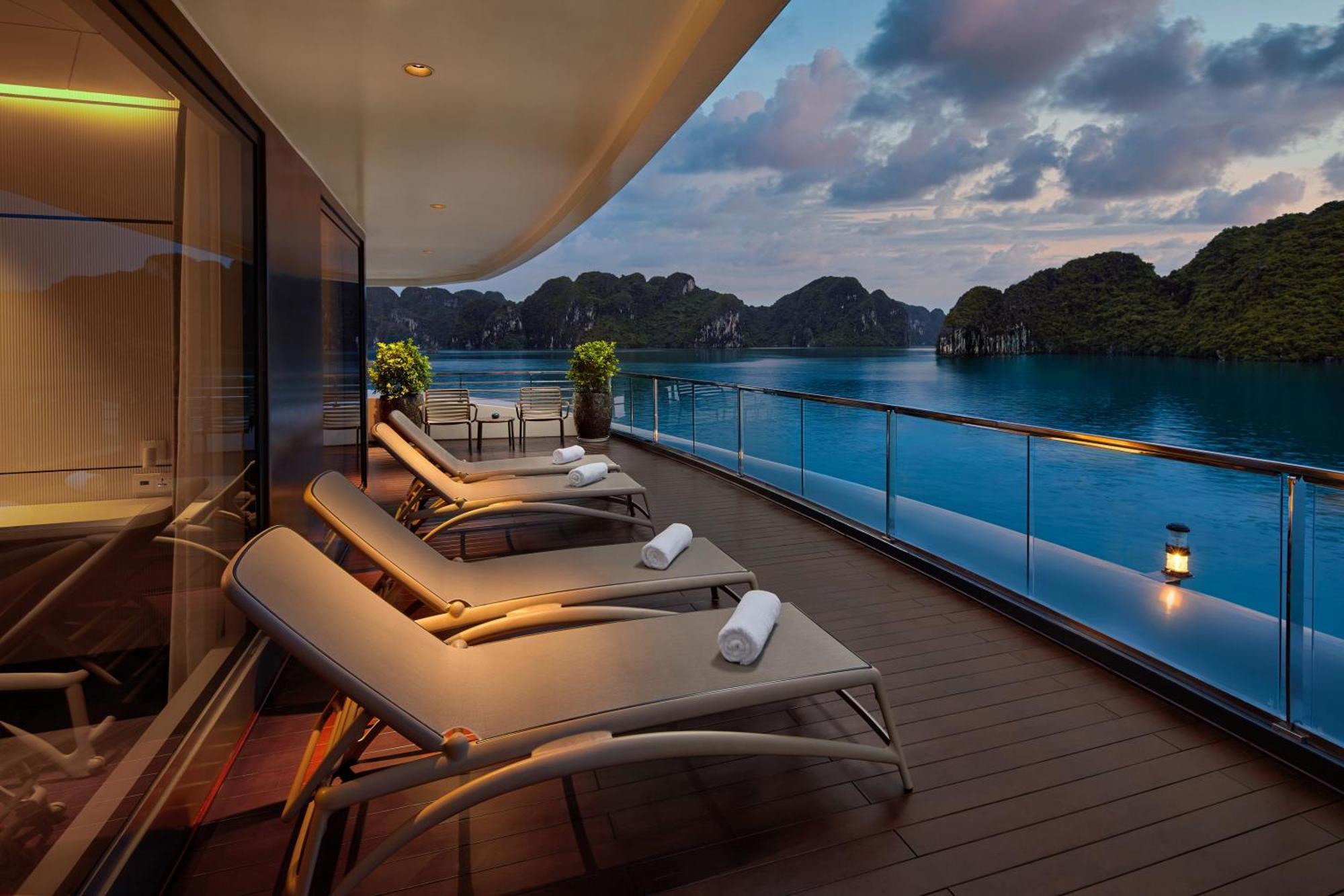 Hotel Grand Pioneers Halong Bay Cruise 1 Ha Long Exterior foto