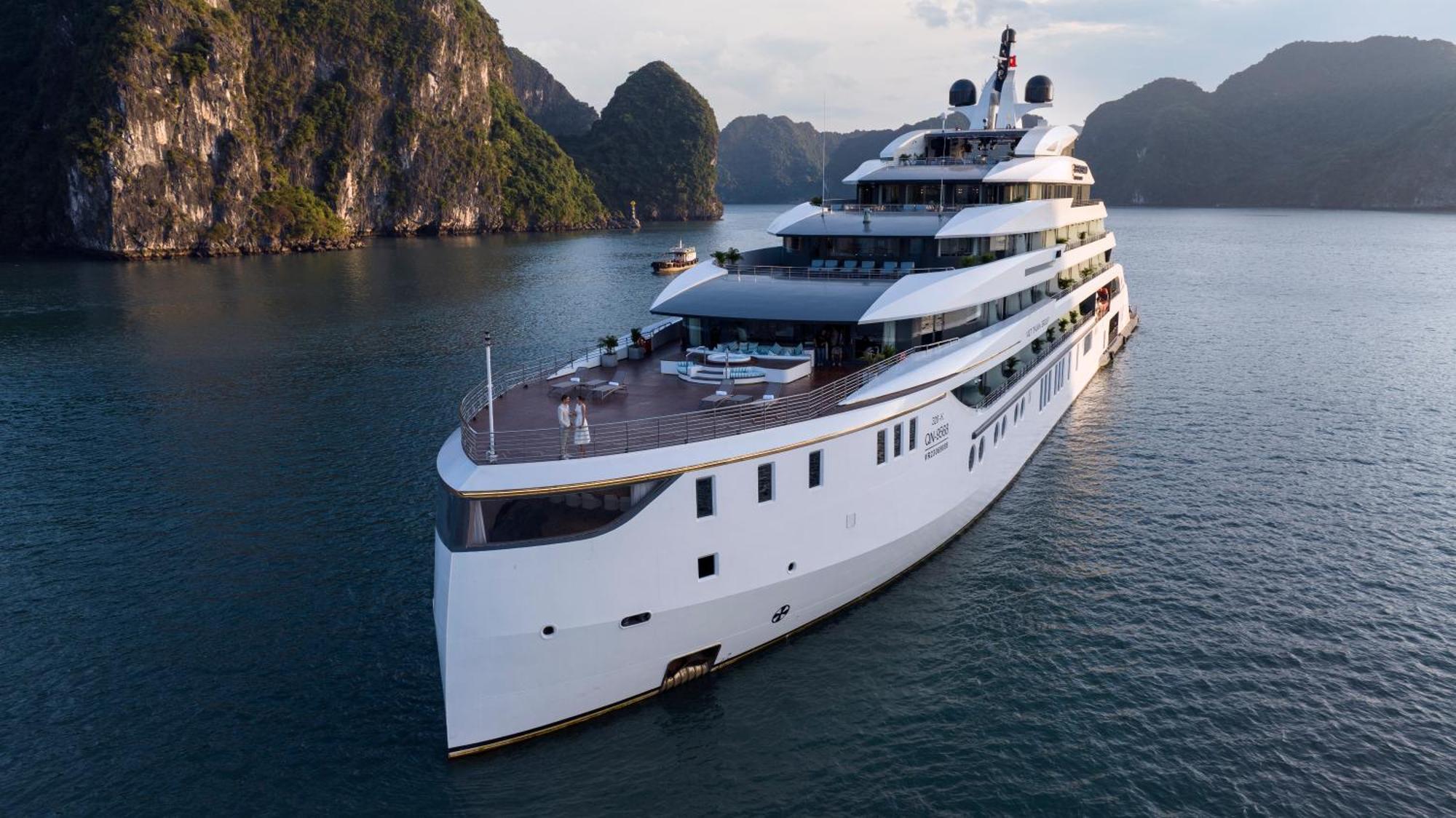 Hotel Grand Pioneers Halong Bay Cruise 1 Ha Long Exterior foto